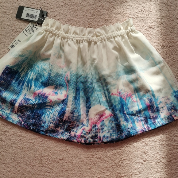 2/25 Guess girl's  skirt - Picture 6 of 8